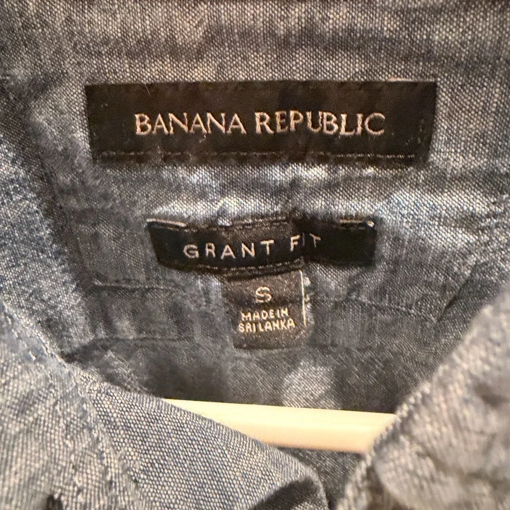Banana Republic Grant Fit Men's Blue Button-Up Shirt Size Small
